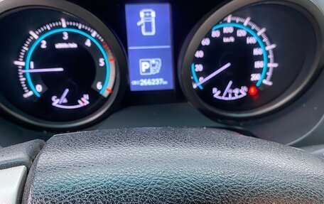 Toyota Land Cruiser Prado 150 рестайлинг 2, 2010 год, 2 600 000 рублей, 8 фотография