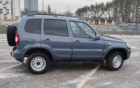Chevrolet Niva I рестайлинг, 2011 год, 620 000 рублей, 3 фотография
