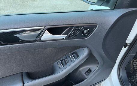 Volkswagen Jetta VI, 2016 год, 1 350 000 рублей, 11 фотография