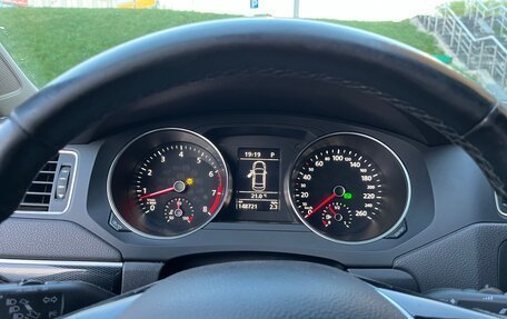 Volkswagen Jetta VI, 2016 год, 1 350 000 рублей, 12 фотография