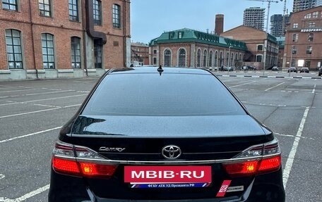 Toyota Camry, 2017 год, 2 430 000 рублей, 4 фотография