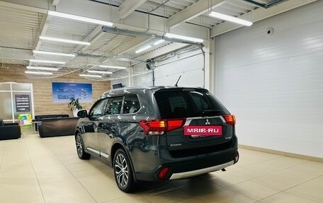 Mitsubishi Outlander III рестайлинг 3, 2016 год, 2 199 999 рублей, 4 фотография