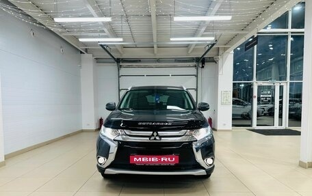 Mitsubishi Outlander III рестайлинг 3, 2016 год, 2 199 999 рублей, 9 фотография