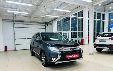 Mitsubishi Outlander III рестайлинг 3, 2016 год, 2 199 999 рублей, 8 фотография