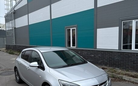 Opel Astra J, 2014 год, 695 000 рублей, 1 фотография