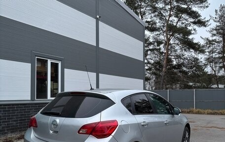 Opel Astra J, 2014 год, 695 000 рублей, 3 фотография