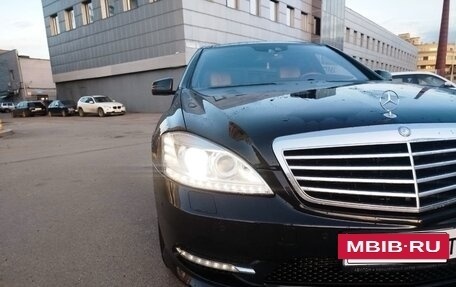 Mercedes-Benz S-Класс, 2011 год, 3 075 000 рублей, 2 фотография