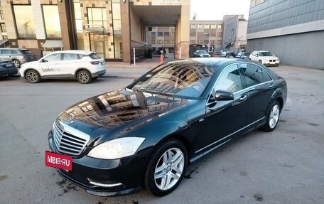 Mercedes-Benz S-Класс, 2011 год, 3 075 000 рублей, 8 фотография