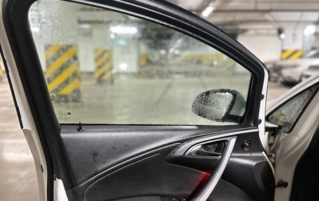 Opel Astra J, 2011 год, 650 000 рублей, 9 фотография