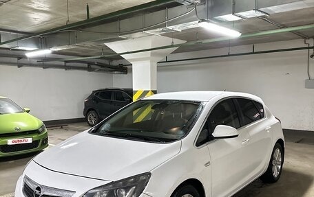 Opel Astra J, 2011 год, 650 000 рублей, 2 фотография