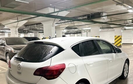 Opel Astra J, 2011 год, 650 000 рублей, 6 фотография