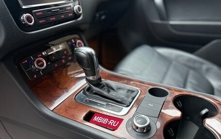 Volkswagen Touareg III, 2011 год, 2 050 000 рублей, 13 фотография