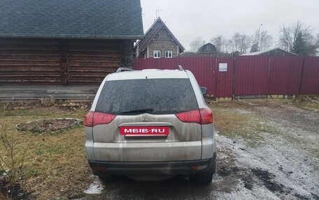 Mitsubishi Pajero Sport II рестайлинг, 2011 год, 1 300 000 рублей, 3 фотография