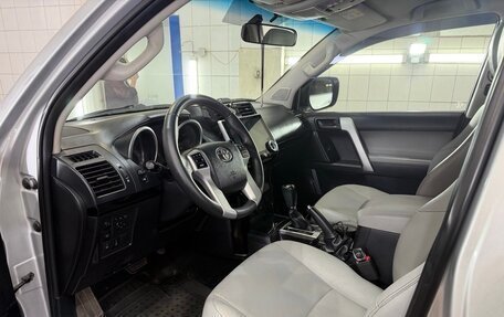 Toyota Land Cruiser Prado 150 рестайлинг 2, 2015 год, 3 750 000 рублей, 11 фотография
