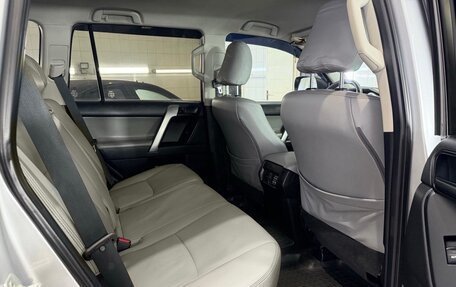 Toyota Land Cruiser Prado 150 рестайлинг 2, 2015 год, 3 750 000 рублей, 14 фотография