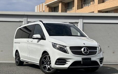 Mercedes-Benz V-Класс, 2022 год, 5 200 222 рублей, 3 фотография