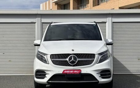 Mercedes-Benz V-Класс, 2022 год, 5 200 222 рублей, 2 фотография