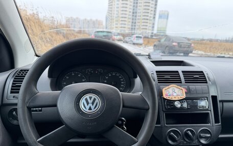 Volkswagen Polo IV рестайлинг, 2003 год, 350 000 рублей, 20 фотография