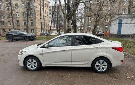 Hyundai Solaris II рестайлинг, 2015 год, 1 050 000 рублей, 3 фотография