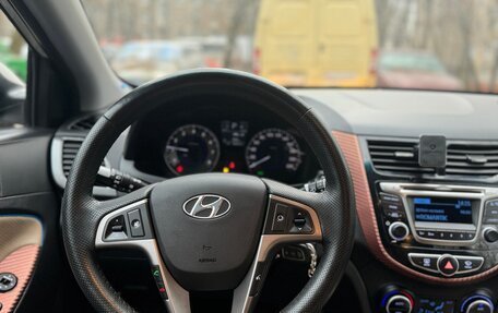 Hyundai Solaris II рестайлинг, 2015 год, 1 050 000 рублей, 16 фотография