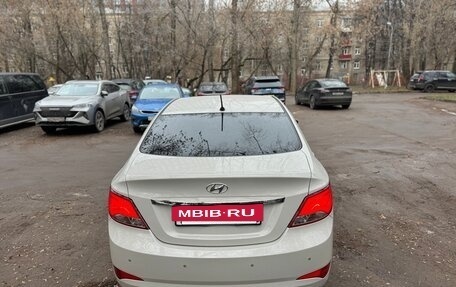 Hyundai Solaris II рестайлинг, 2015 год, 1 050 000 рублей, 5 фотография