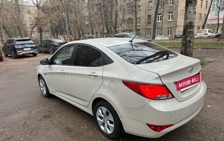 Hyundai Solaris II рестайлинг, 2015 год, 1 050 000 рублей, 4 фотография