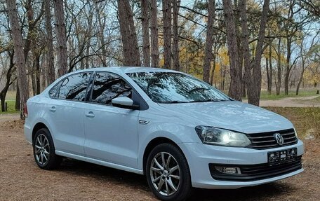 Volkswagen Polo VI (EU Market), 2018 год, 1 050 000 рублей, 32 фотография
