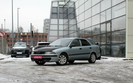 Mitsubishi Carisma I, 2003 год, 270 000 рублей, 1 фотография