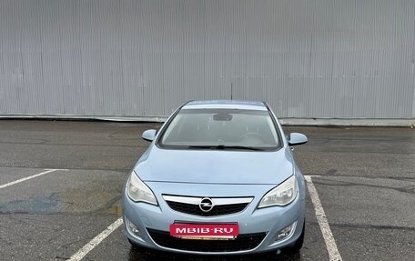 Opel Astra J, 2011 год, 690 000 рублей, 1 фотография