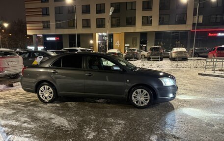 Toyota Avensis III рестайлинг, 2006 год, 750 000 рублей, 3 фотография