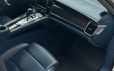 Porsche Panamera II рестайлинг, 2011 год, 2 999 999 рублей, 14 фотография