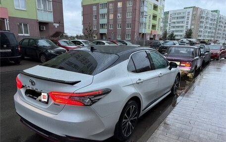 Toyota Camry, 2020 год, 2 780 000 рублей, 7 фотография