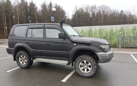 Toyota Land Cruiser Prado 90 рестайлинг, 1998 год, 900 000 рублей, 2 фотография