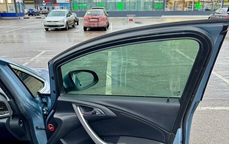 Opel Astra J, 2011 год, 690 000 рублей, 13 фотография