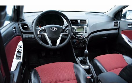 Hyundai Solaris II рестайлинг, 2011 год, 849 000 рублей, 17 фотография