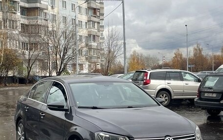 Volkswagen Passat B7, 2011 год, 990 000 рублей, 2 фотография