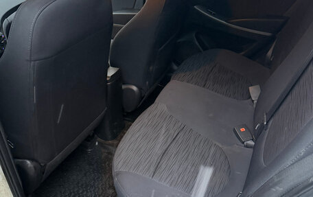 Hyundai Solaris II рестайлинг, 2016 год, 1 100 000 рублей, 7 фотография