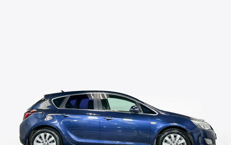 Opel Astra J, 2010 год, 548 000 рублей, 4 фотография