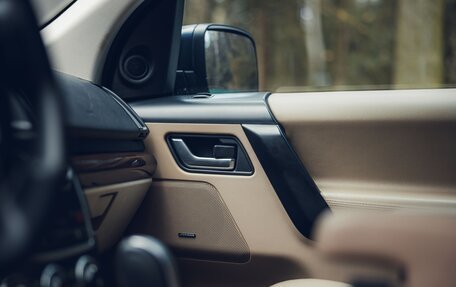 Land Rover Freelander II рестайлинг 2, 2014 год, 2 179 000 рублей, 24 фотография