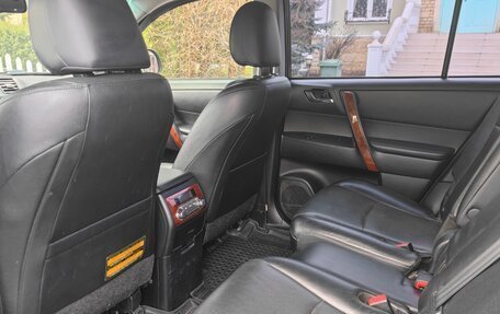 Toyota Highlander III, 2012 год, 1 850 000 рублей, 6 фотография