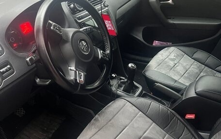 Volkswagen Polo VI (EU Market), 2012 год, 700 000 рублей, 4 фотография