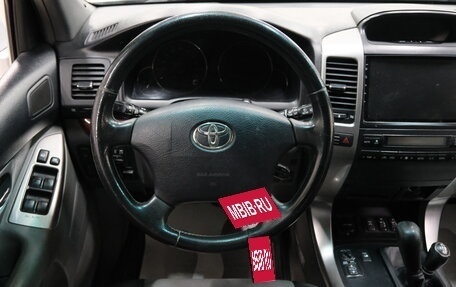 Toyota Land Cruiser Prado 120 рестайлинг, 2003 год, 1 849 000 рублей, 13 фотография