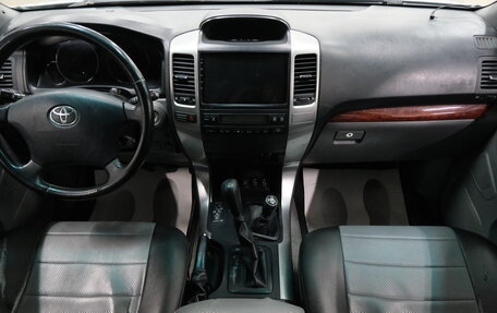 Toyota Land Cruiser Prado 120 рестайлинг, 2003 год, 1 849 000 рублей, 14 фотография