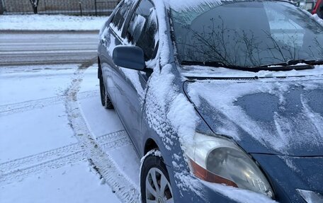 Toyota Yaris III рестайлинг, 2007 год, 700 000 рублей, 3 фотография