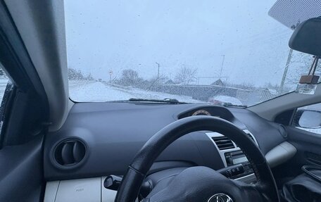 Toyota Yaris III рестайлинг, 2007 год, 700 000 рублей, 7 фотография