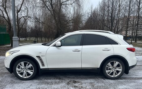 Infiniti QX70, 2014 год, 1 480 000 рублей, 2 фотография