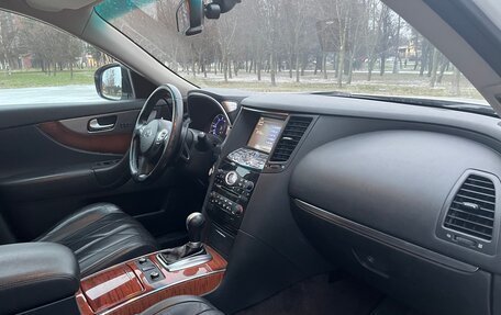 Infiniti QX70, 2014 год, 1 480 000 рублей, 10 фотография