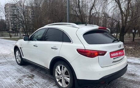 Infiniti QX70, 2014 год, 1 480 000 рублей, 3 фотография