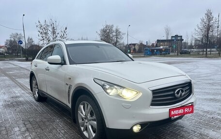 Infiniti QX70, 2014 год, 1 480 000 рублей, 7 фотография