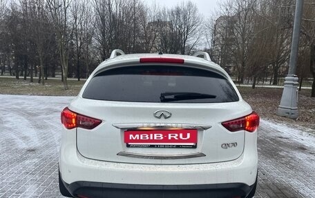 Infiniti QX70, 2014 год, 1 480 000 рублей, 4 фотография